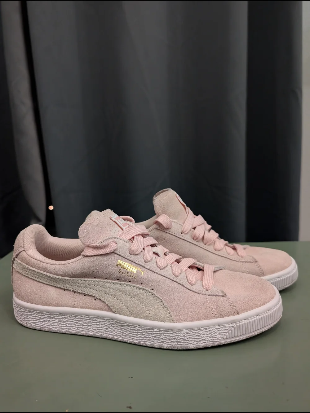 Puma Suede Women's Sneakers in Light Pink with Cream Accent SZ 8